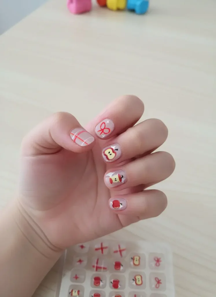 1478-ZX66-0066-CM54-NailArt-d-tsk-nehty-Jable-n-radost-